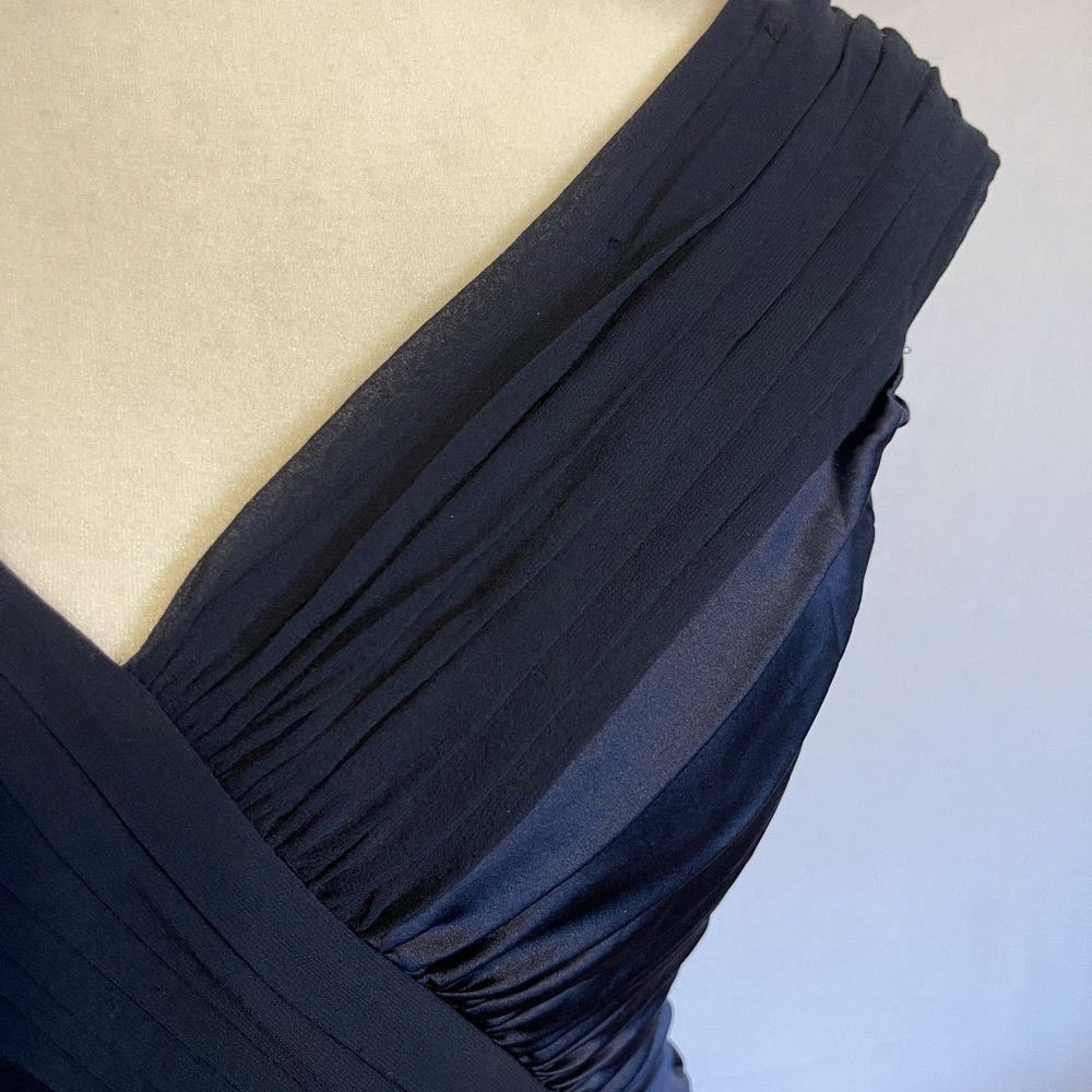 Tadashi Navy Silk Satin/Chiffon Lined Gown Size 6 black New - Picture 4 of 9